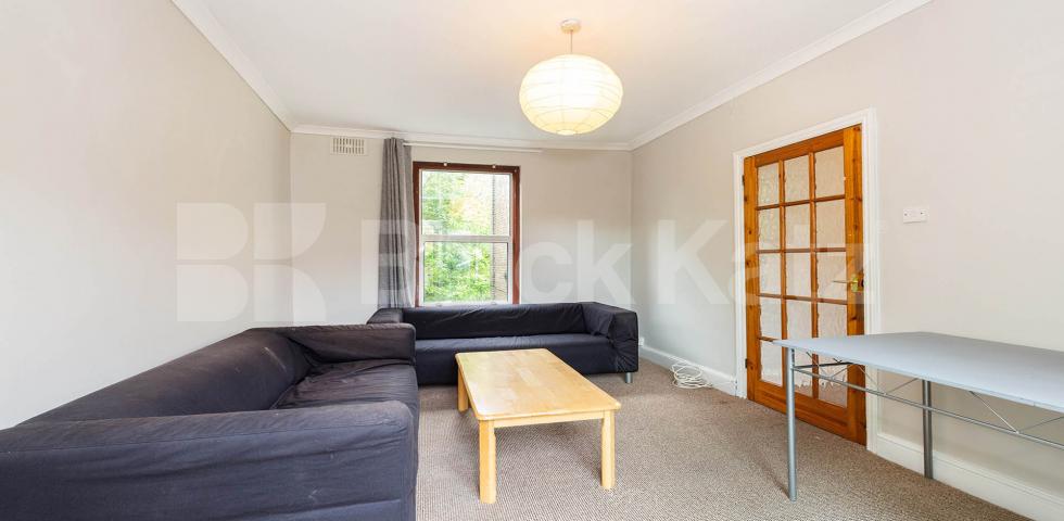 			PRIVATE ROOF TERRACE, 3 Bedroom, 1 bath, 1 reception Flat			 Upper Tollington Park N4, FINSBURY PARK / STROUD GREEN